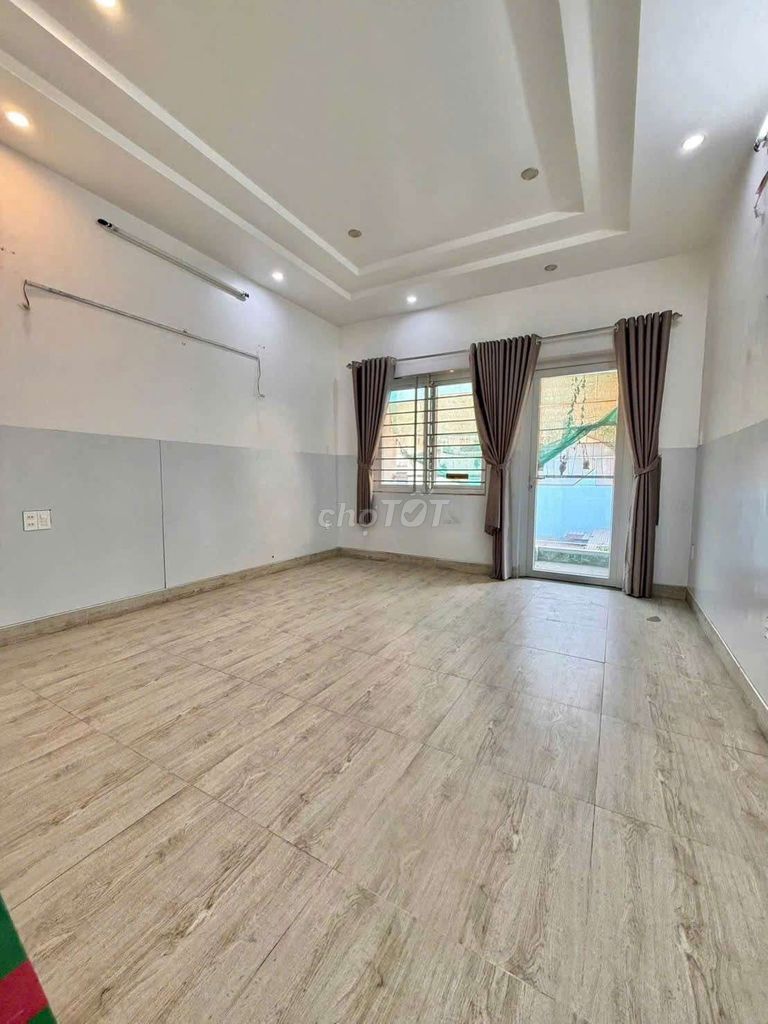Rent a Nguyễn Hữu Tiến cash house - 26 trieu - 6 bedroom - 44020 M - 4 stories