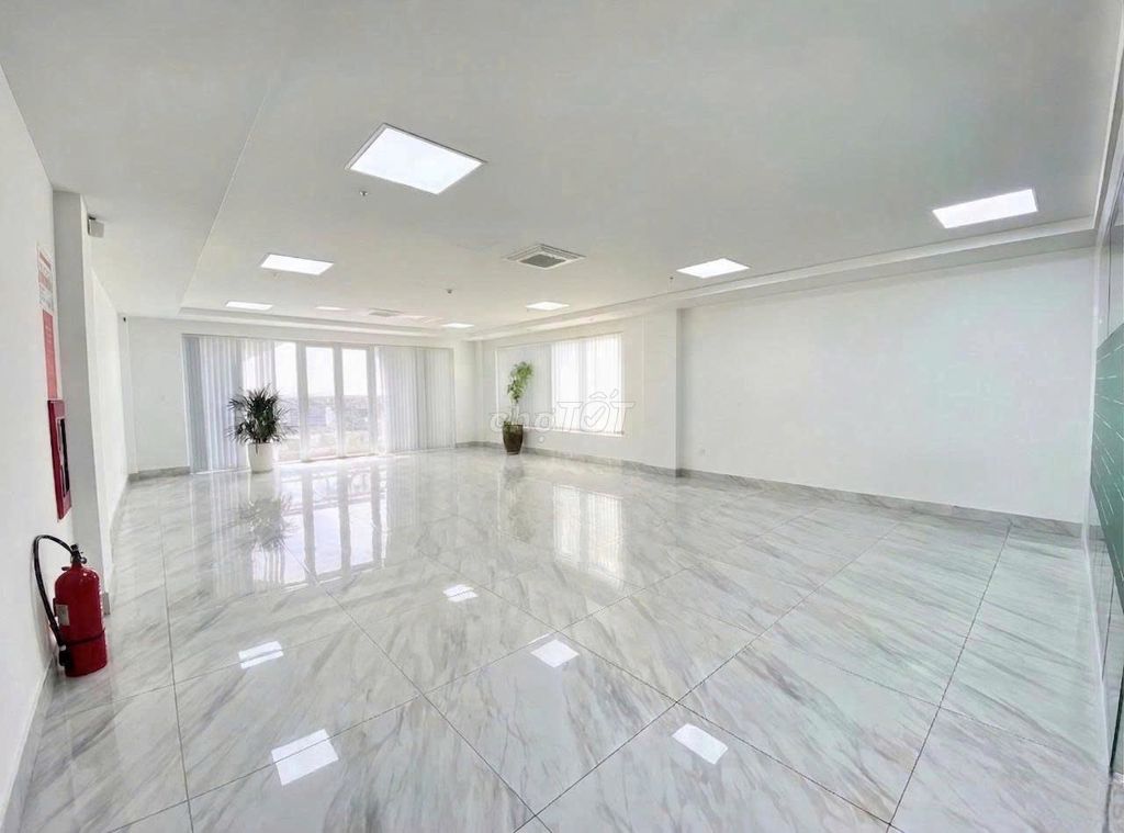New housing is good--231 CLê Văn Sỹ, 1370 13, Q.Phú Nhuận. area uses 400 M2.