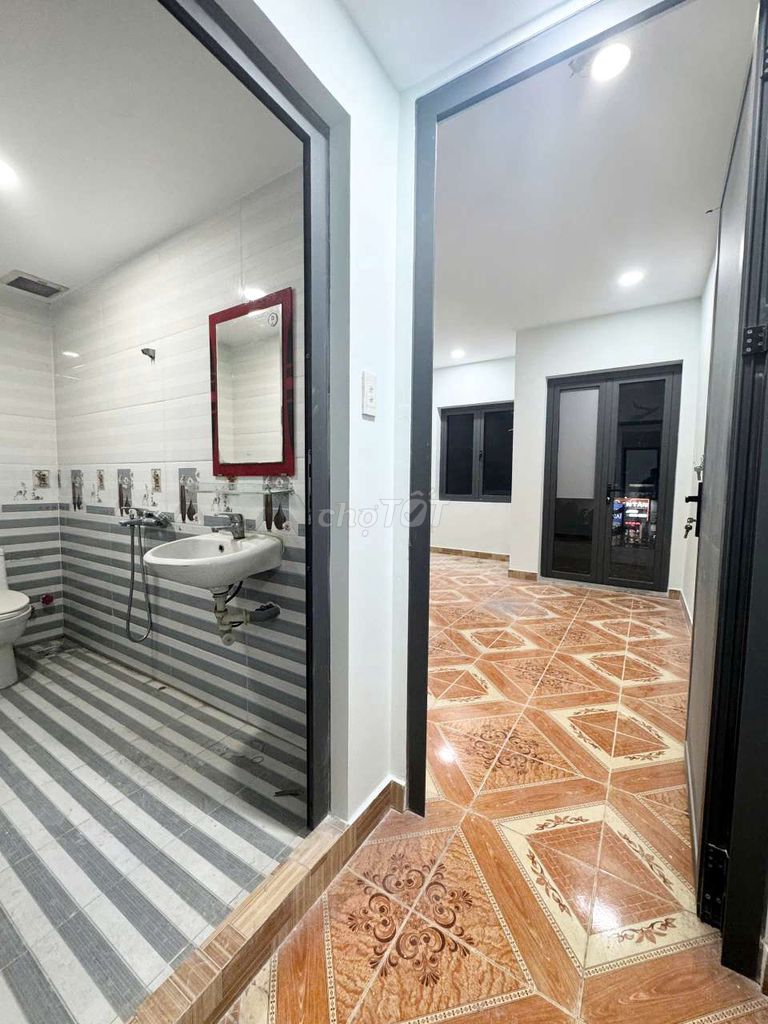 Rent 1 Kinh Dương Vương, Bx West, 25 million, 4 bedrooms, 3 stories
