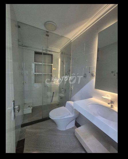 Renthouse 4 x18 meters.2 floors. 7 m Tô Hiệu.g.:12 million.