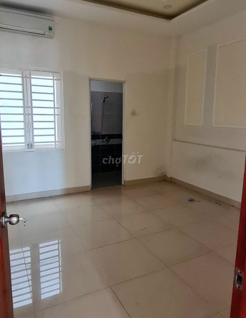 Rent 1 MM 3 L 4 bedrooms hbb13 Hiệp Bình Phước Thủ Đức 15 million
