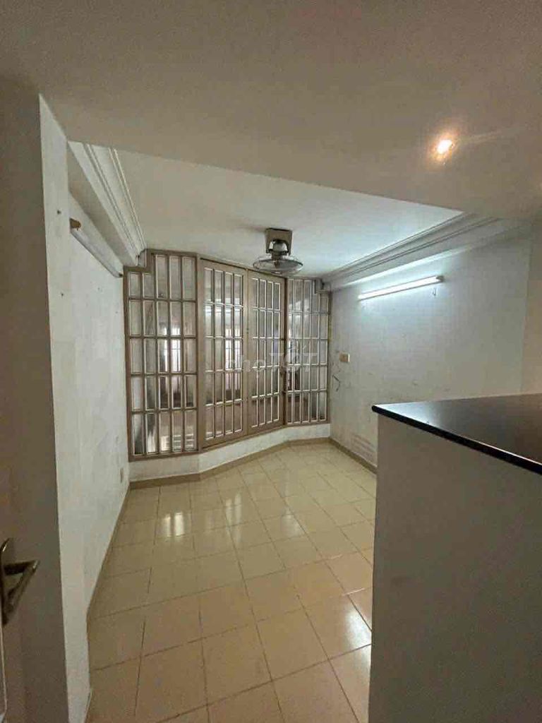 For a 3 Tháng 2 county 10 [three m x 9 m 5 floors ]