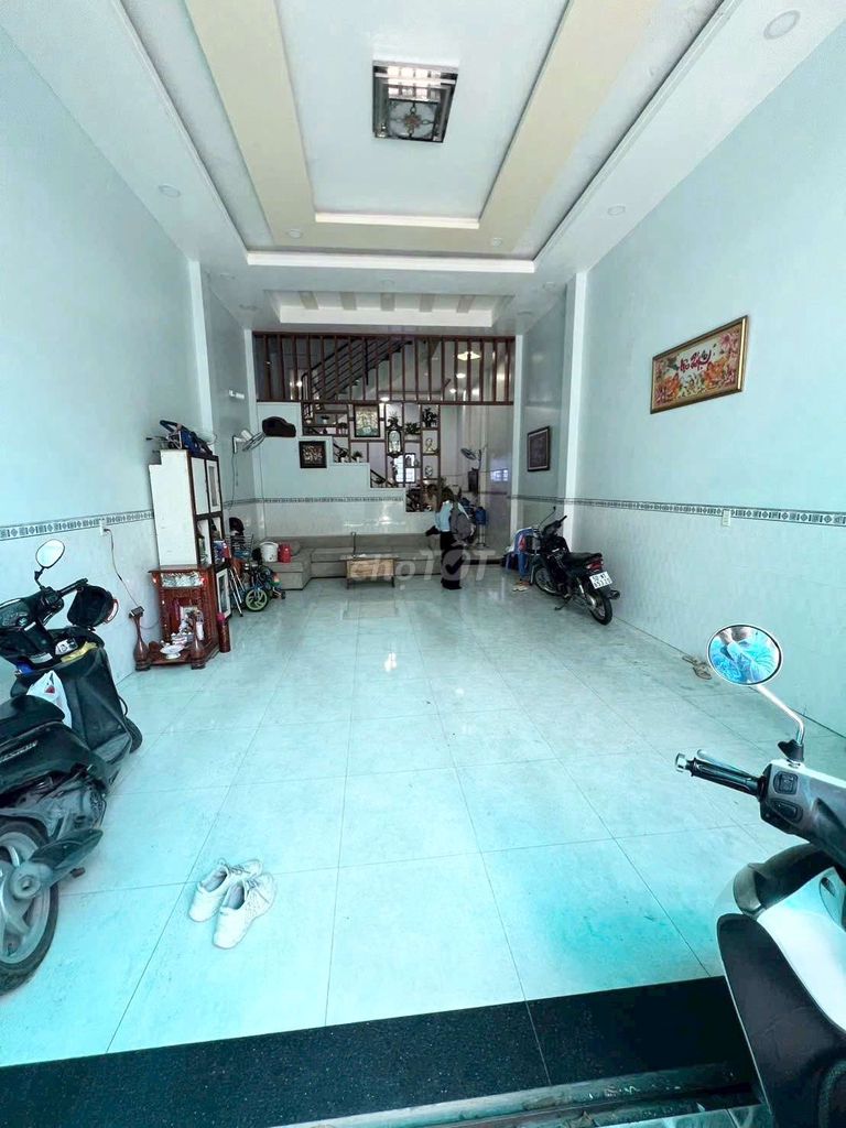Rent 413 Lê Văn Quới -15 million - 6 bedroom - 4 story - truck alley