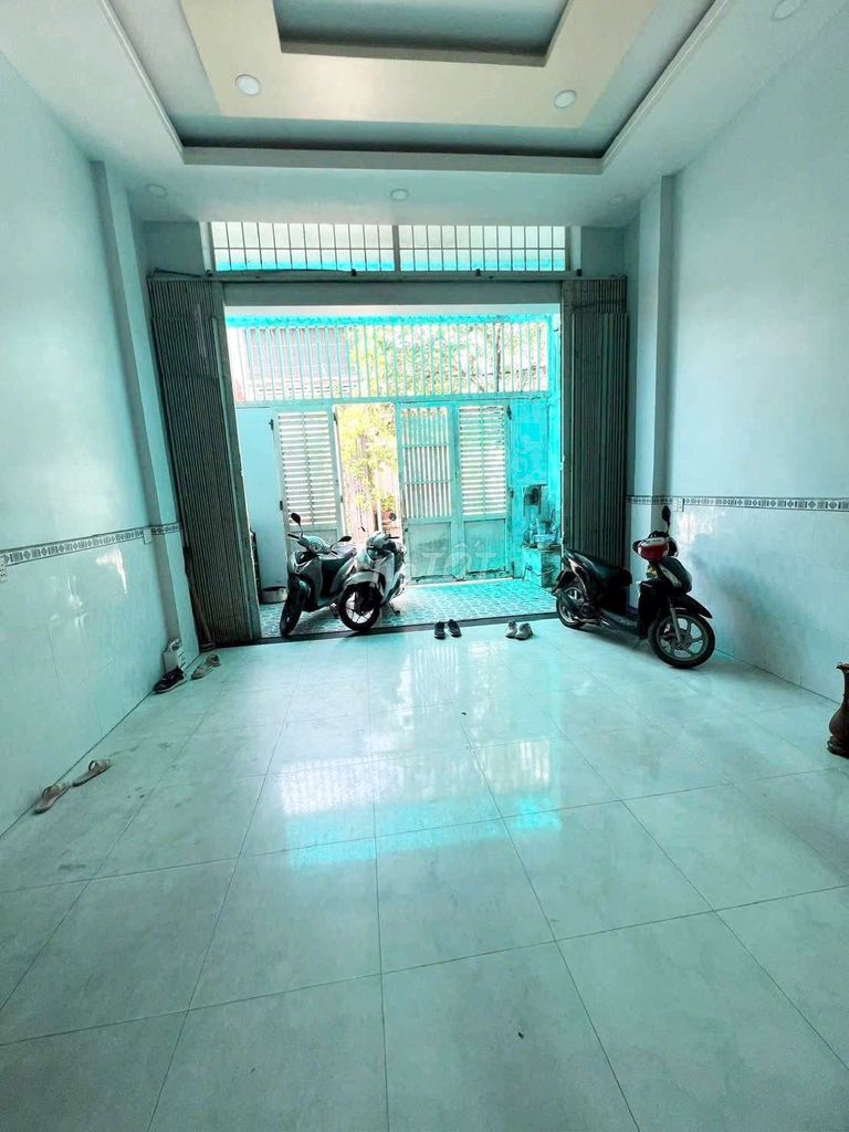 Rent 413 Lê Văn Quới -15 million - 6 bedroom - 4 story - truck alley