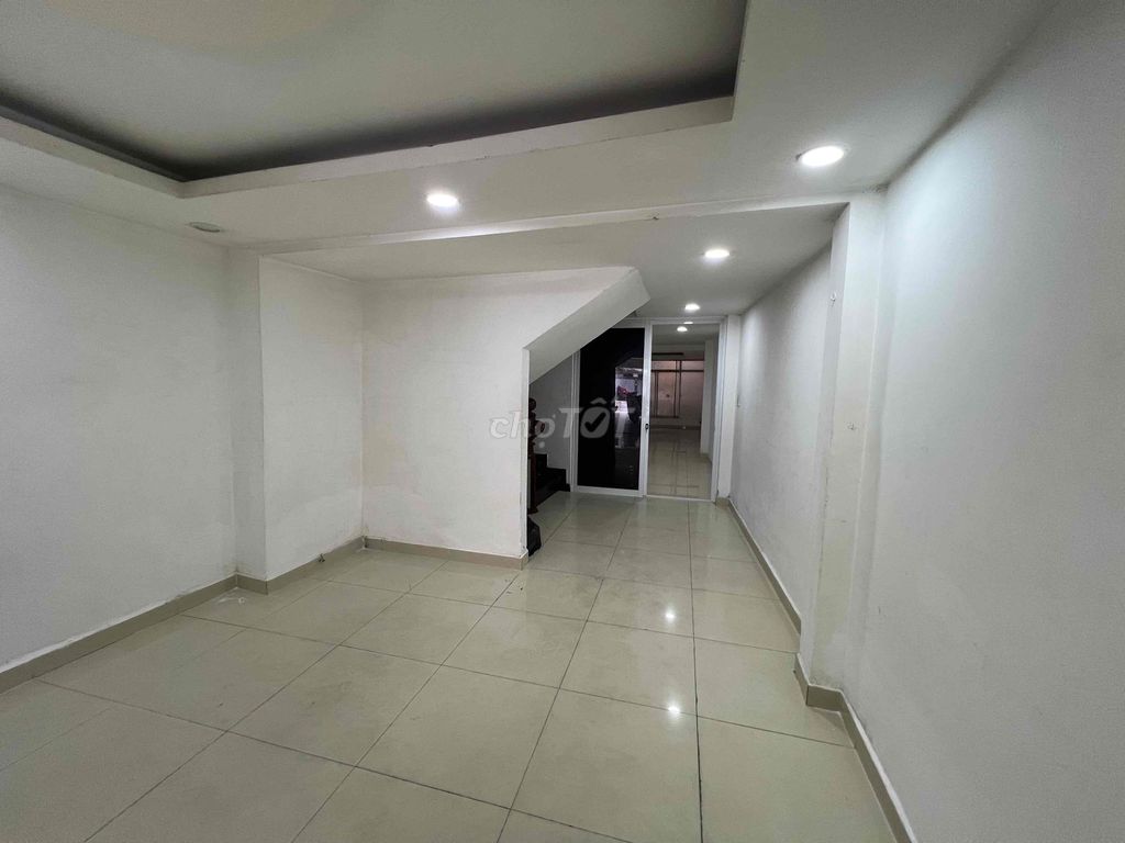 Rent Ngô Quyền Q0 District 10 [4 m 12 m 3 meters 3 floors ]