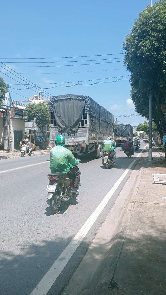 Rent women from Lê Văn Khương Street warehouses bordering District 12.