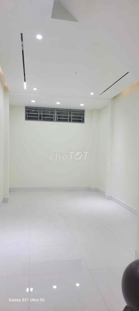 Rent a Trường Chinh-714 Tân Bình