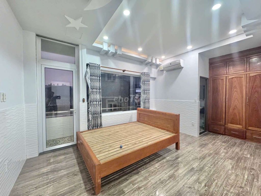 Get Bình Trị Đông house - 17 trieu -3 bedrooms with a cold machine - it's got a garage.