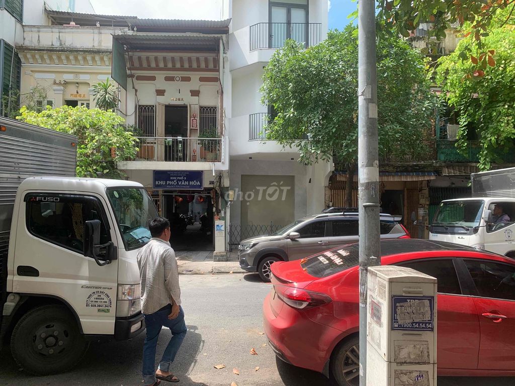 Rent spa, nail, vp front Trần Trung Lập, District 6