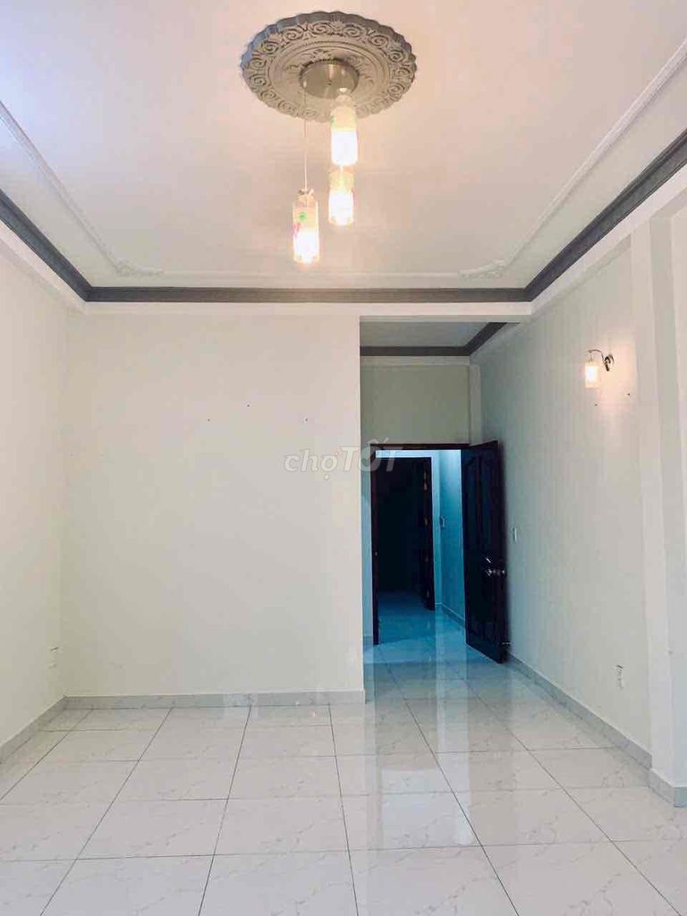 Renting the Fire Department Cash [4 m x 20 m] 4 floors ]