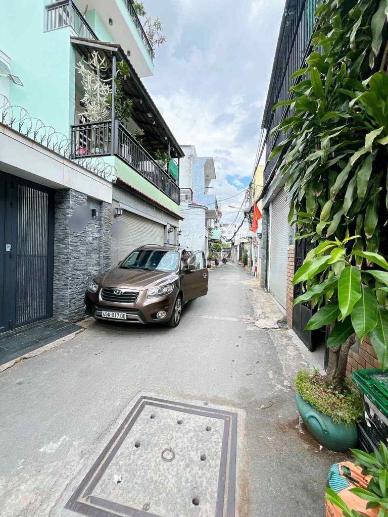 Rent a house - AGò Dầu, Tân Phú: 9 x 20 meters, level 4 and refrigerator.