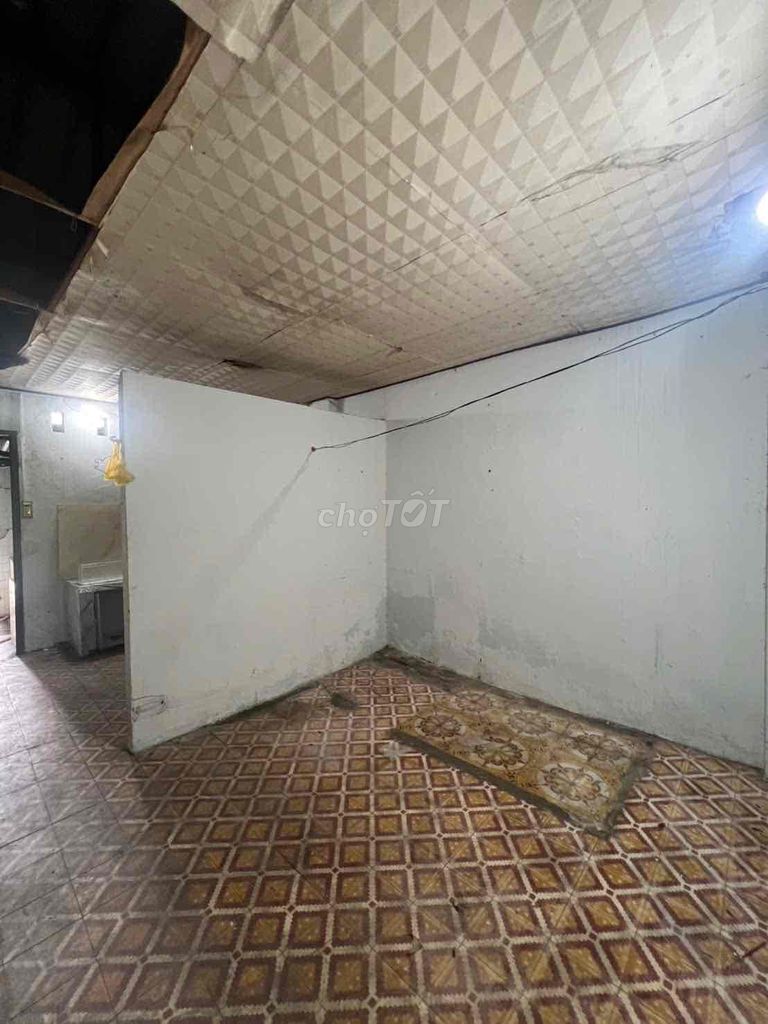 Rent a house on 106 Man Goods 300 meters old house for 6 million