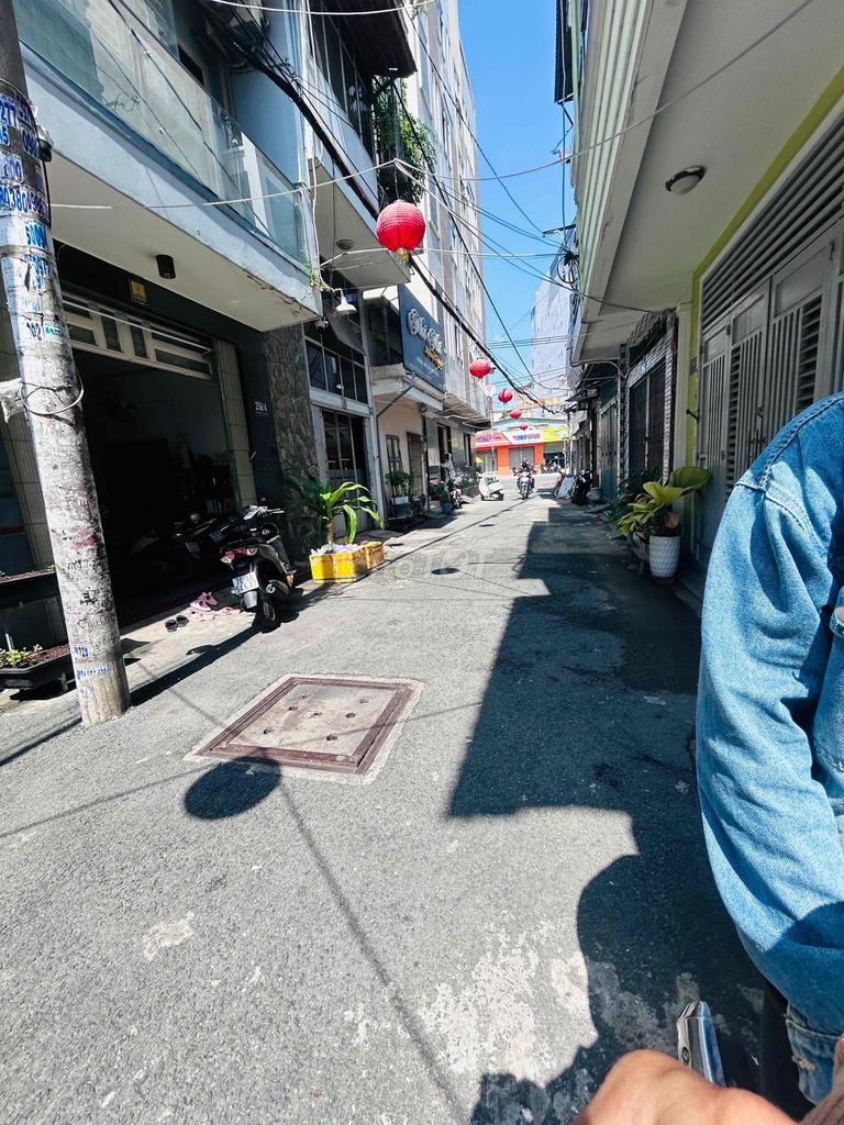 Phạm Văn Bạch writer 6 meters 4 bedroom 3 toilets cost 14 million long hours