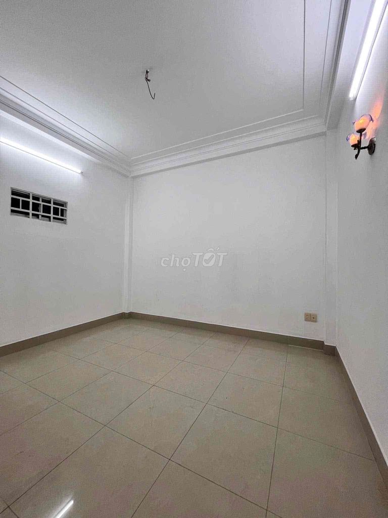 Phạm Văn Bạch writer 6 meters 4 bedroom 3 toilets cost 14 million long hours