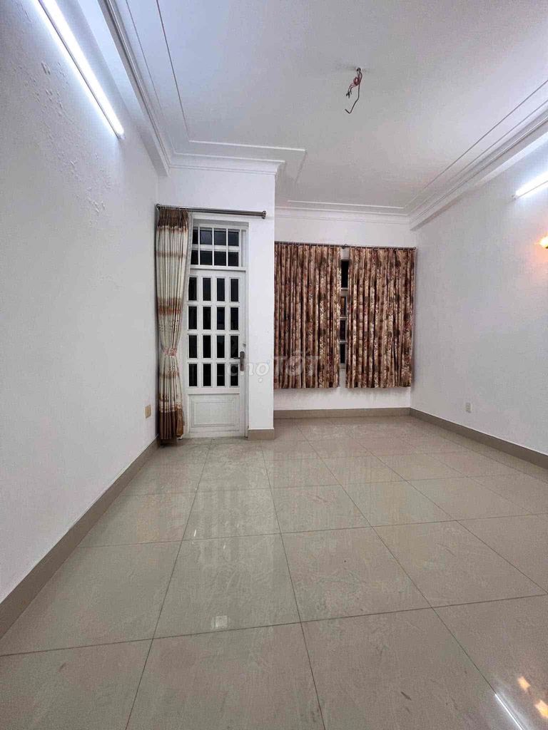 Phạm Văn Bạch writer 6 meters 4 bedroom 3 toilets cost 14 million long hours