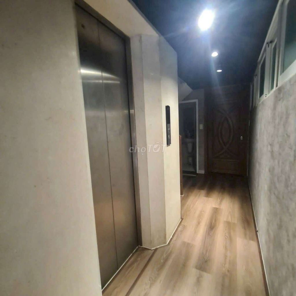 Level four, five bedrooms with interiors, month machine. 6 x 16 meters