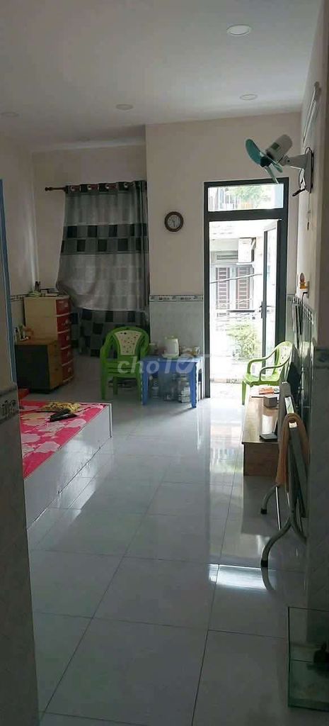 3 m5 Hồng Lạc area: 4 x13 Km 2 kaaf st 4 bedroom 3 new toilets in the same place