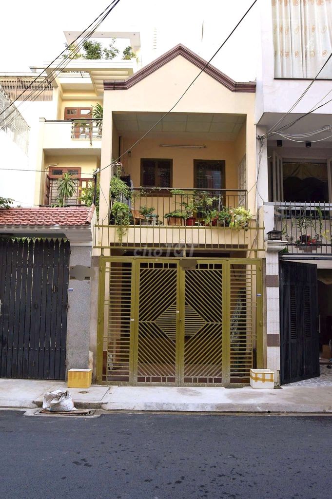 Carnell Alley - Cộng Hòa