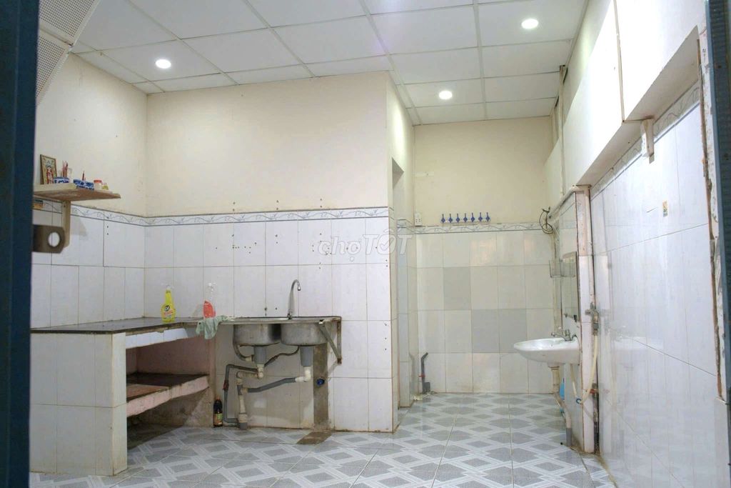Carnell Alley - Cộng Hòa
