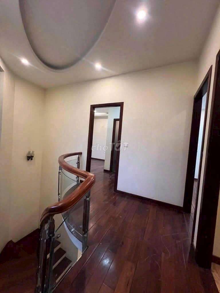 To rent a cheap house.