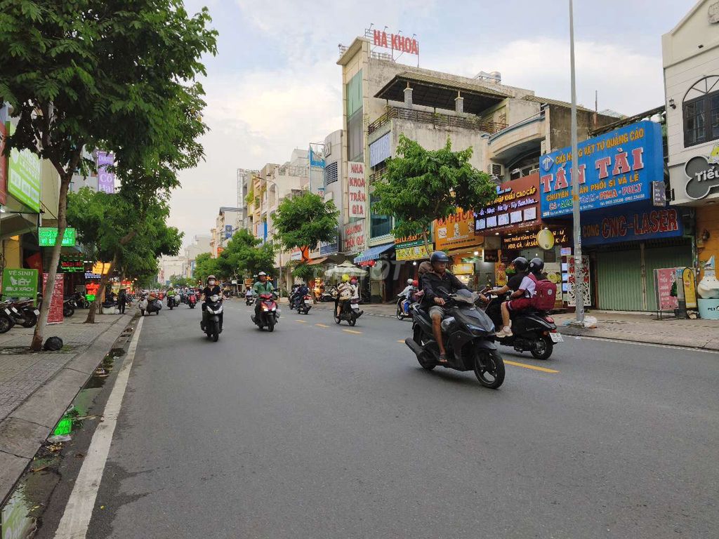 To rent the whole house. 2 Tân Kỳ Tân Quý liters.
