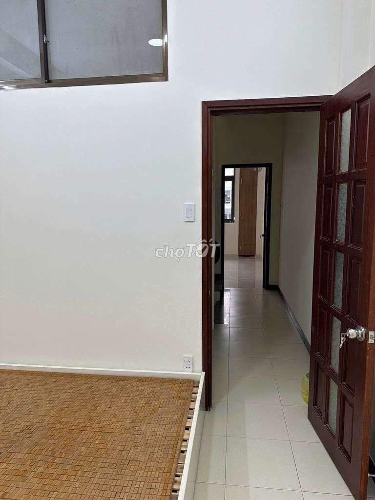 The new 12th floor 3rd floor x12 meters 5 Minh Street Hall