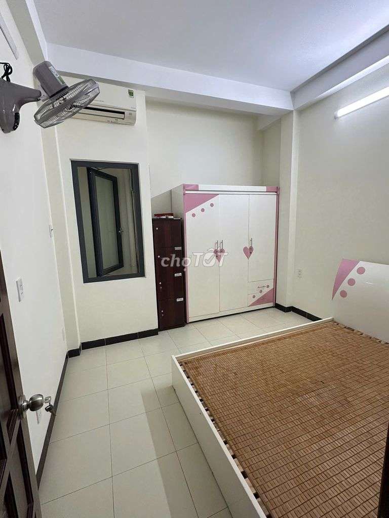 The new 12th floor 3rd floor x12 meters 5 Minh Street Hall