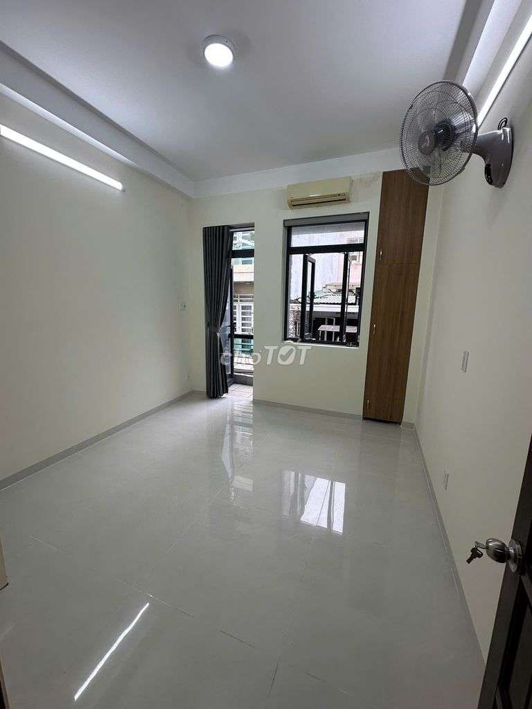 The new 12th floor 3rd floor x12 meters 5 Minh Street Hall