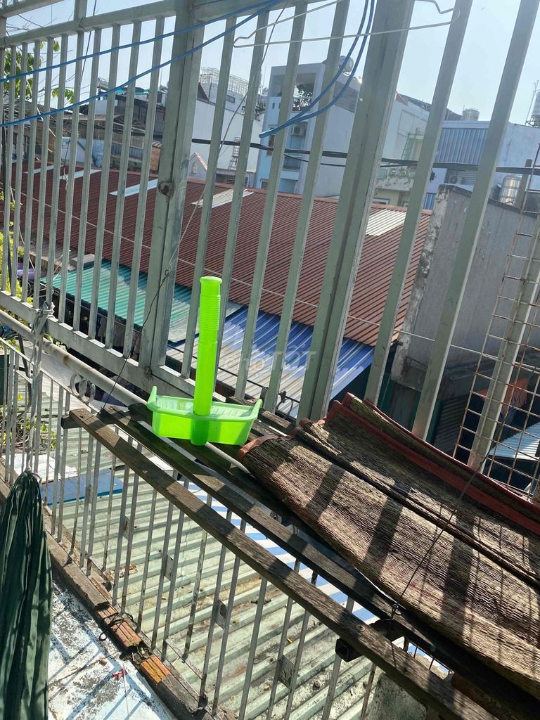 Rent 4 x 20. 8 meters back. Quang Trung.