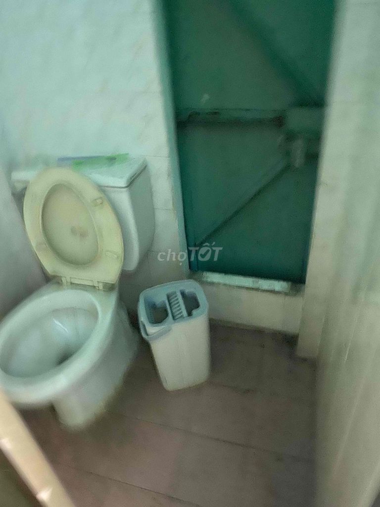 Rent 4 x 20. 8 meters back. Quang Trung.