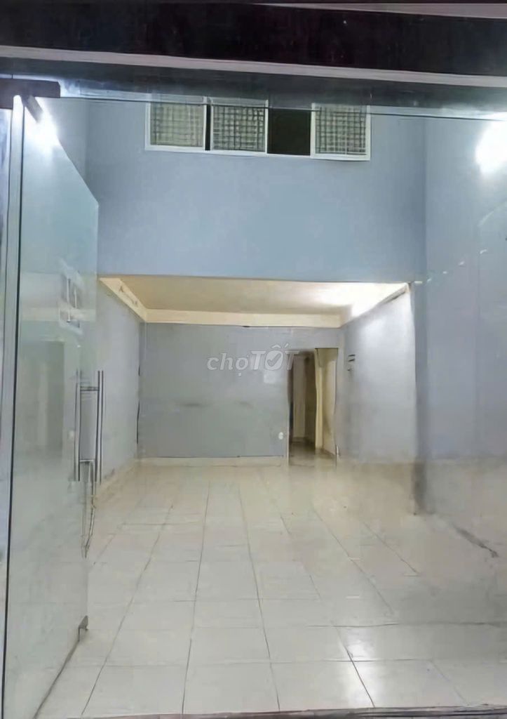 3rd floor bedroom 3 toilets