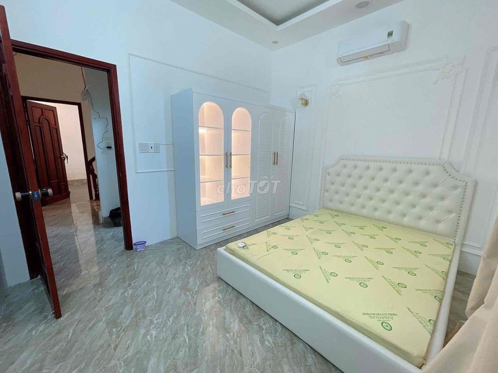 The new Tân Kỳ Tân Quý, 4 bedrooms, need rent.