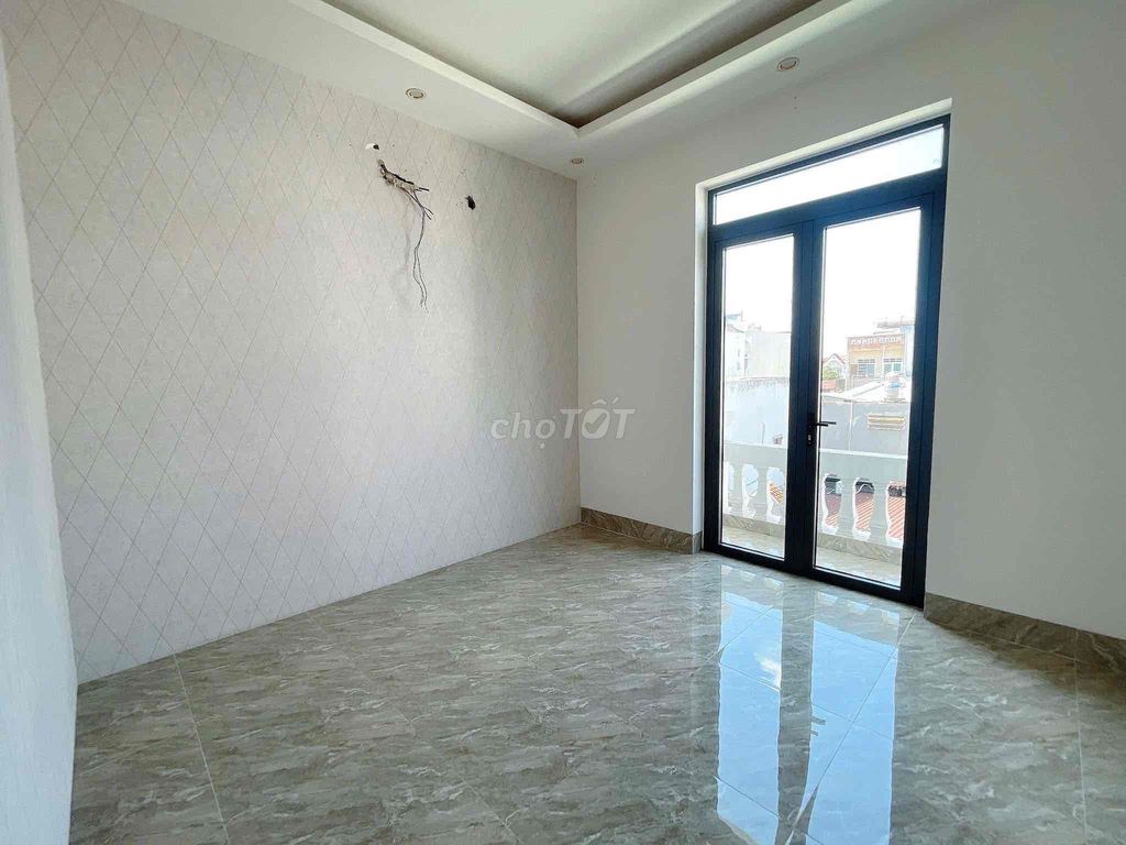 The new Tân Kỳ Tân Quý, 4 bedrooms, need rent.
