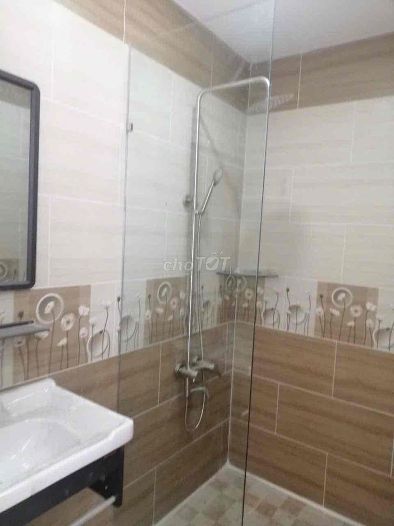 Rent 25/5 Nguyễn Bỉnh Khiêm District 1