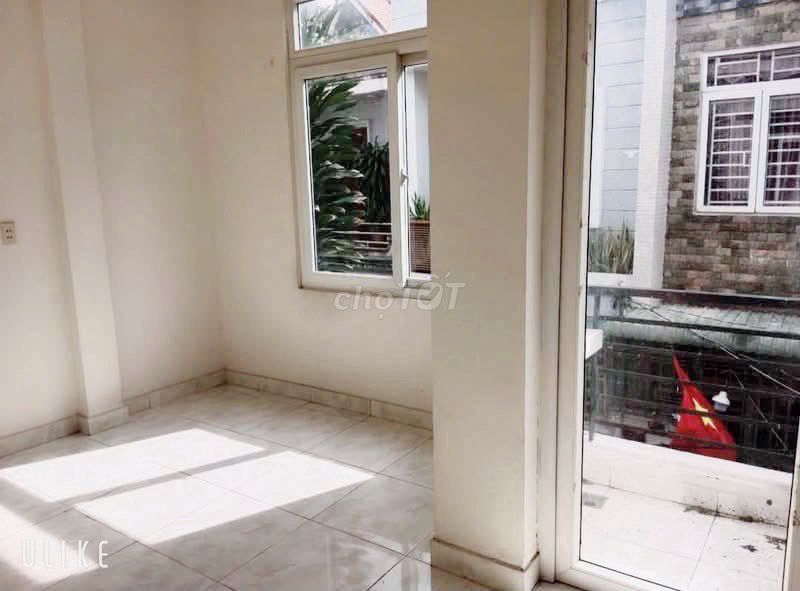 Rent two bedrooms, two Linh Xuân old Thủ Đức toilets.