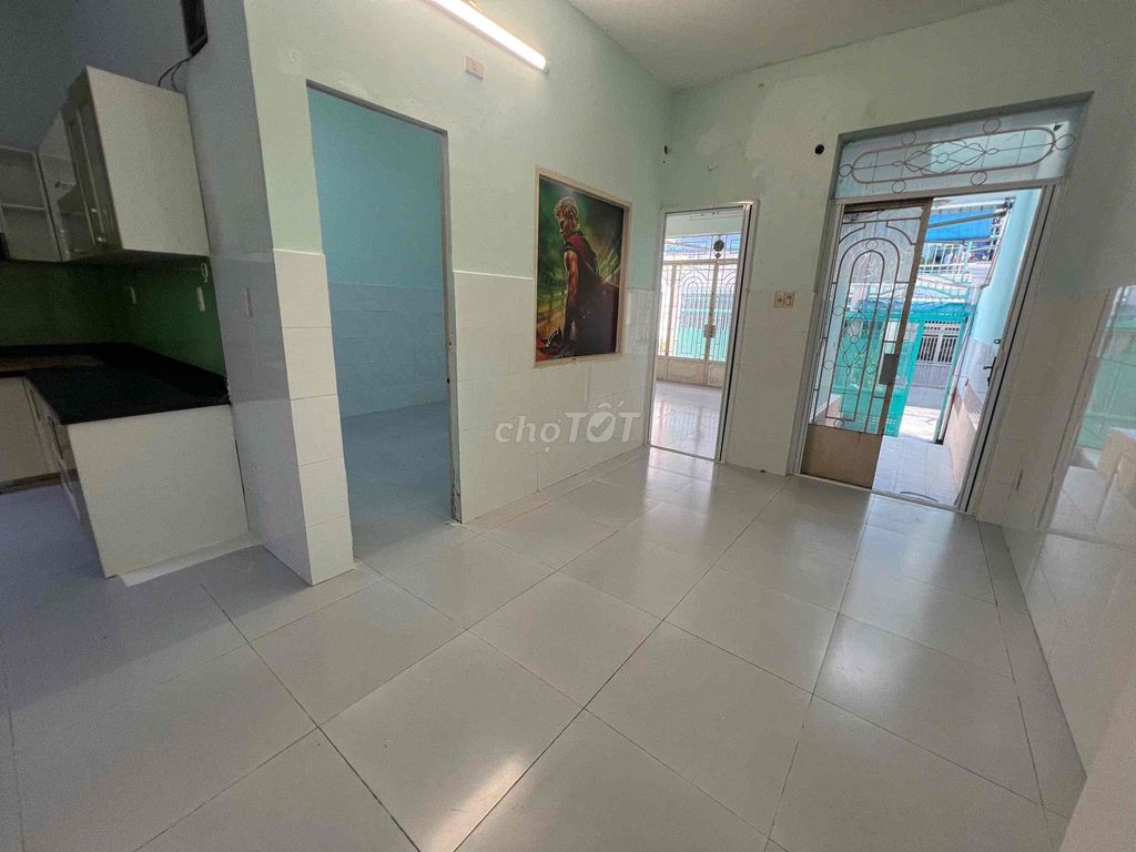 Rent the former canal 4 bedrooms 1050/ Quang Trung-7708.