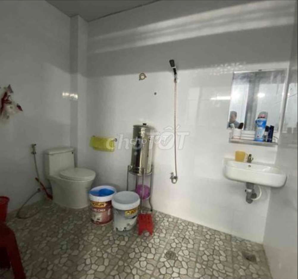 15 million_6 x20 meters throughout the next guard house 3 fa_mt Hiền Vương_for Q Tân Phú rent