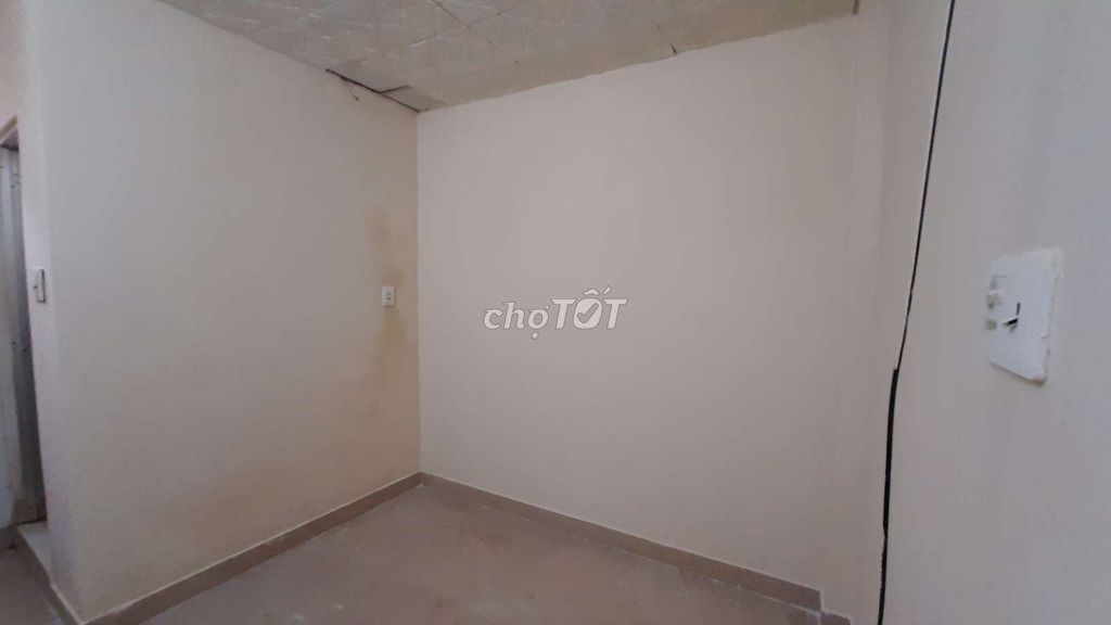 Rent an entire alley house.