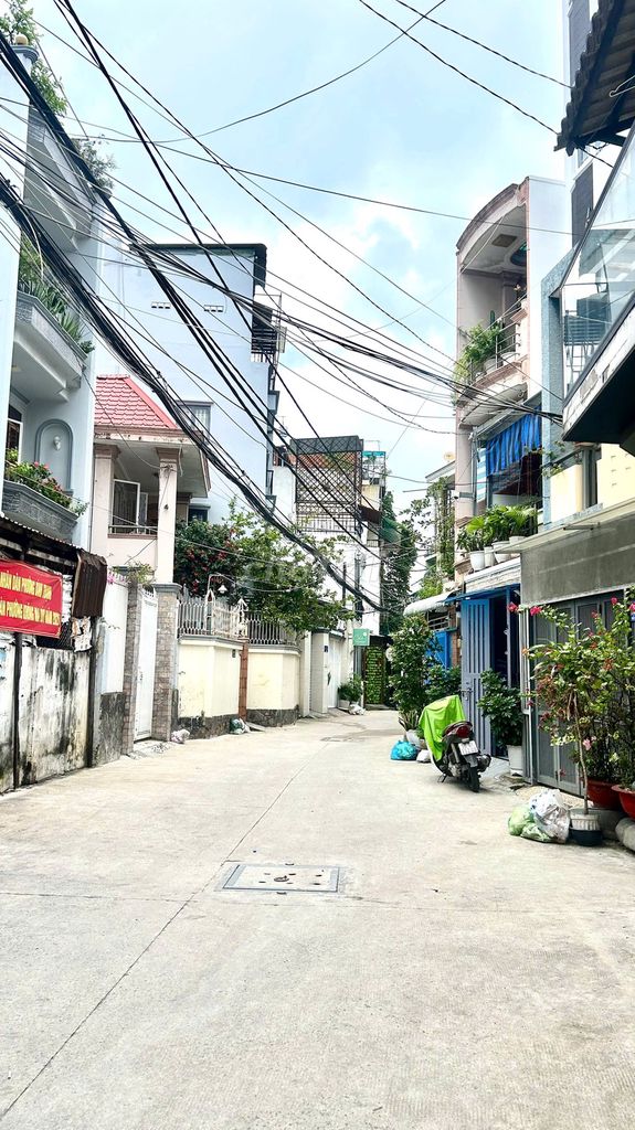 The Oto Full Originals. 4.8 x 18 M 4 bedrooms, 4 PHF toilets, Bình Thạnh