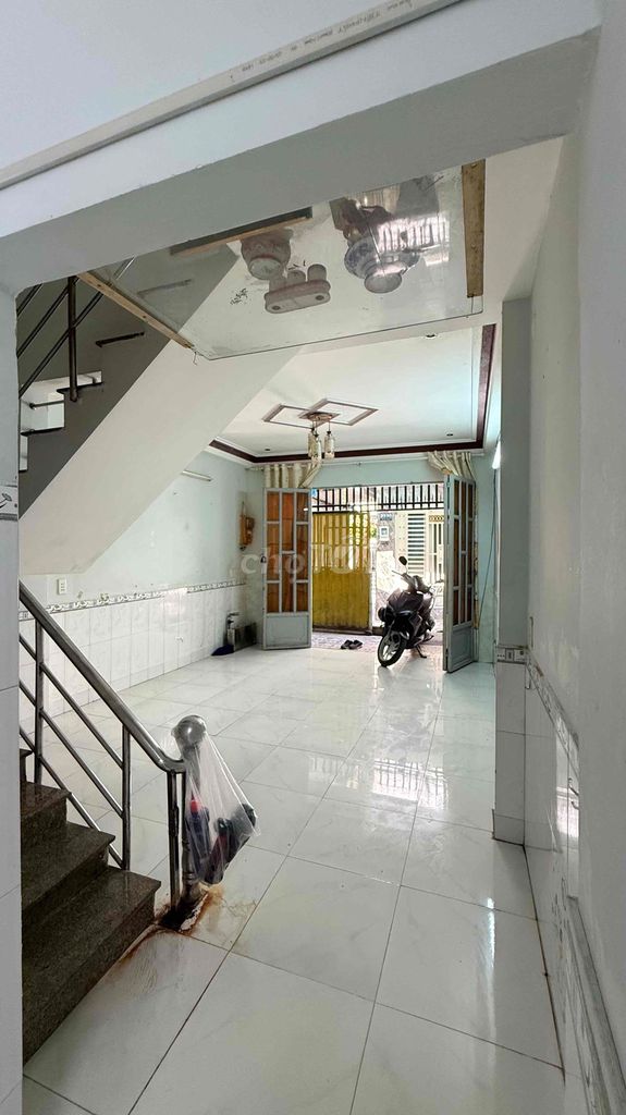 4th floor X 10 house, area using 80 meters2, strip alley