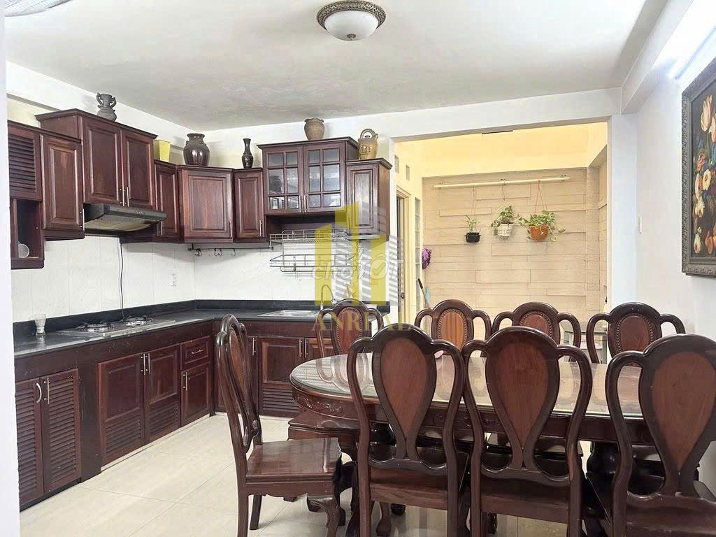 Rent Trần Não 4 rooms, furniture. It's only 17 million.