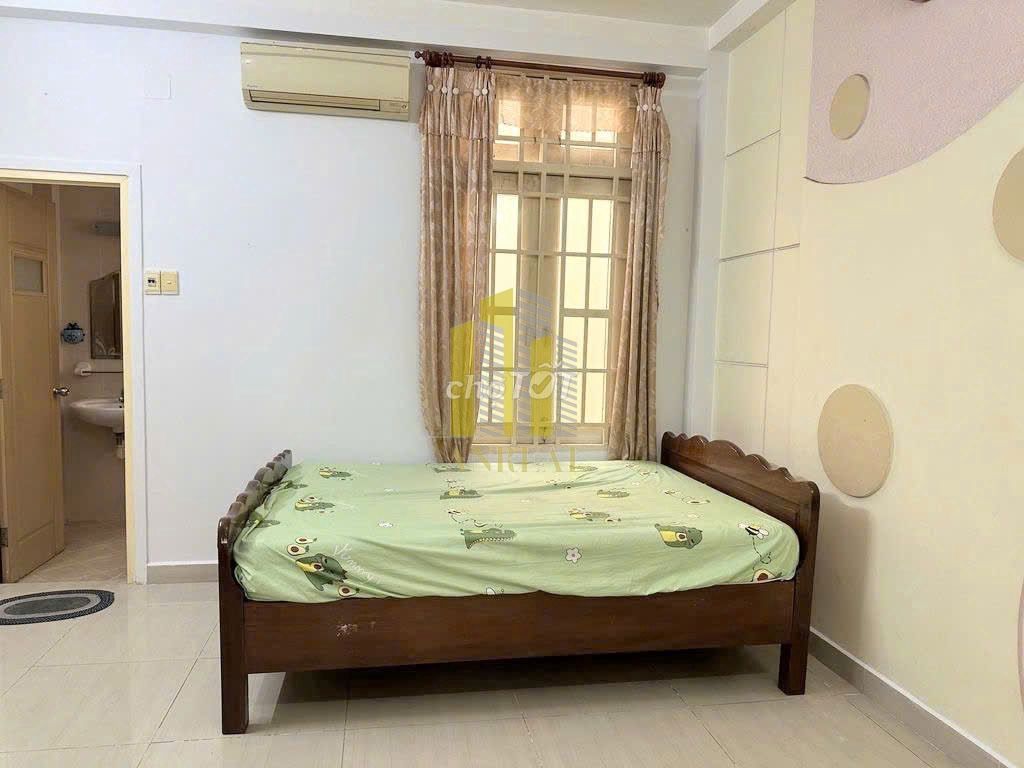 Rent Trần Não 4 rooms, furniture. It's only 17 million.