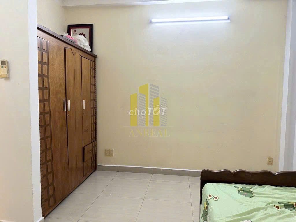 Rent Trần Não 4 rooms, furniture. It's only 17 million.