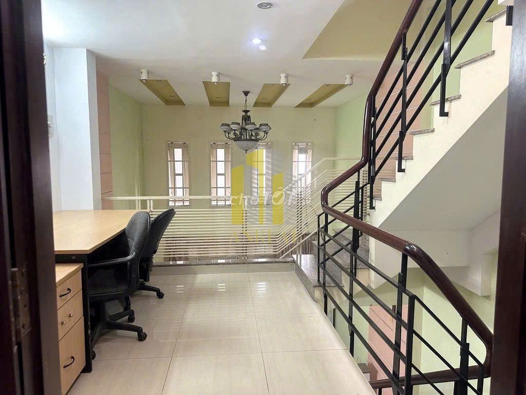 Rent Trần Não 4 rooms, furniture. It's only 17 million.