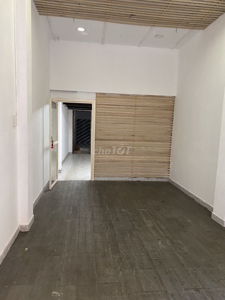 Rent the Krissi Nguyễn Bỉnh Khiêm multikao for 13 million refrigerators.