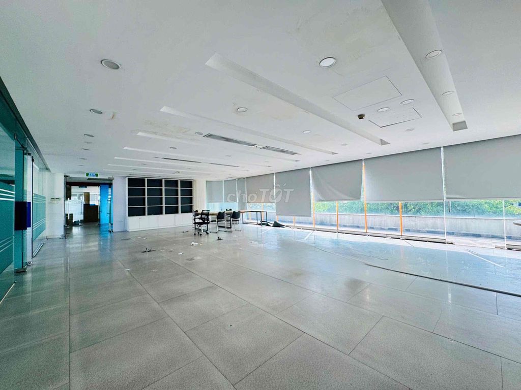 Rent Nguyễn Bỉnh Khiêm building - nice location