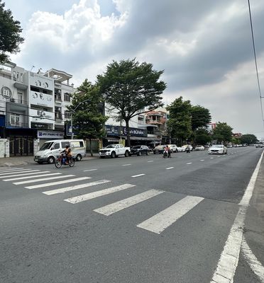 Rent a Tên Lửa block, angle 2 on 7th, area of 10 X 20 M, 3 shots.