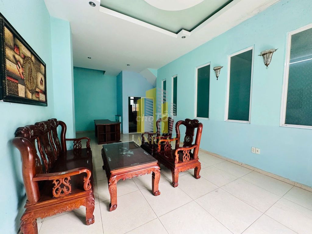 The villa rents 2-3 to 5 rooms, 30 million