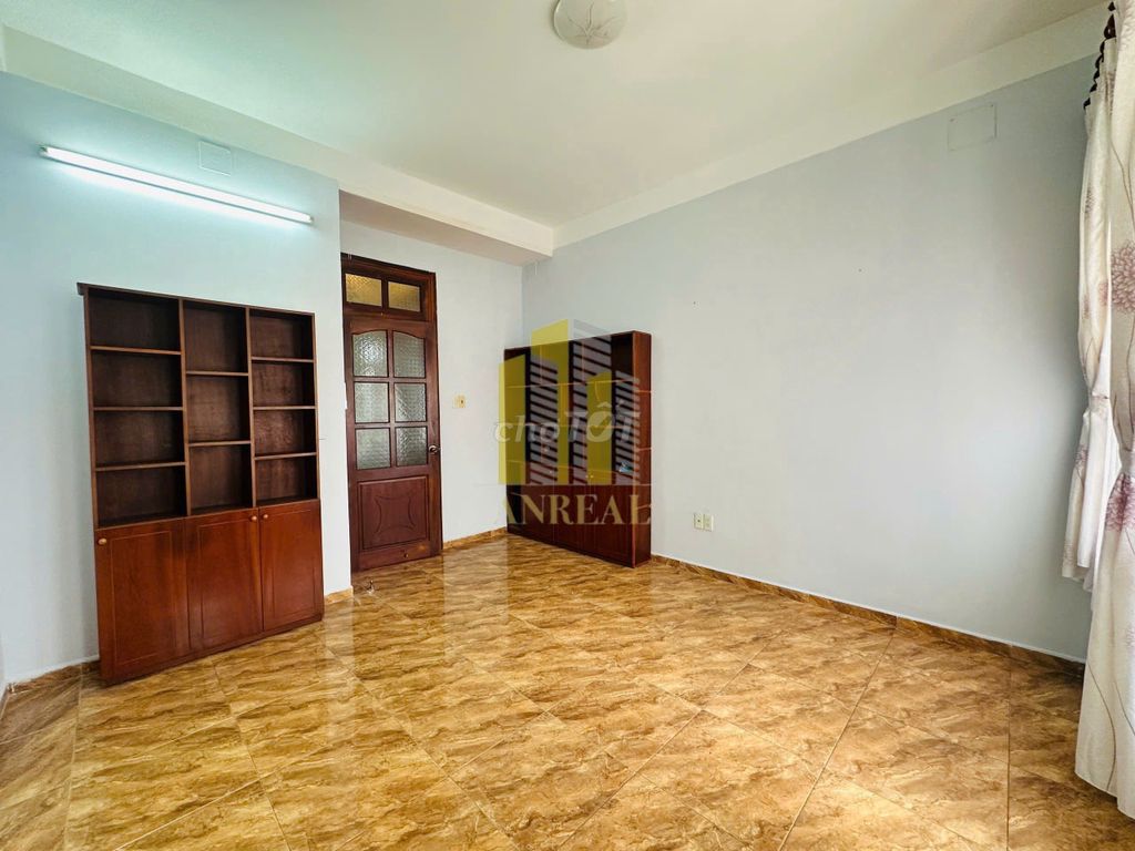 The villa rents 2-3 to 5 rooms, 30 million
