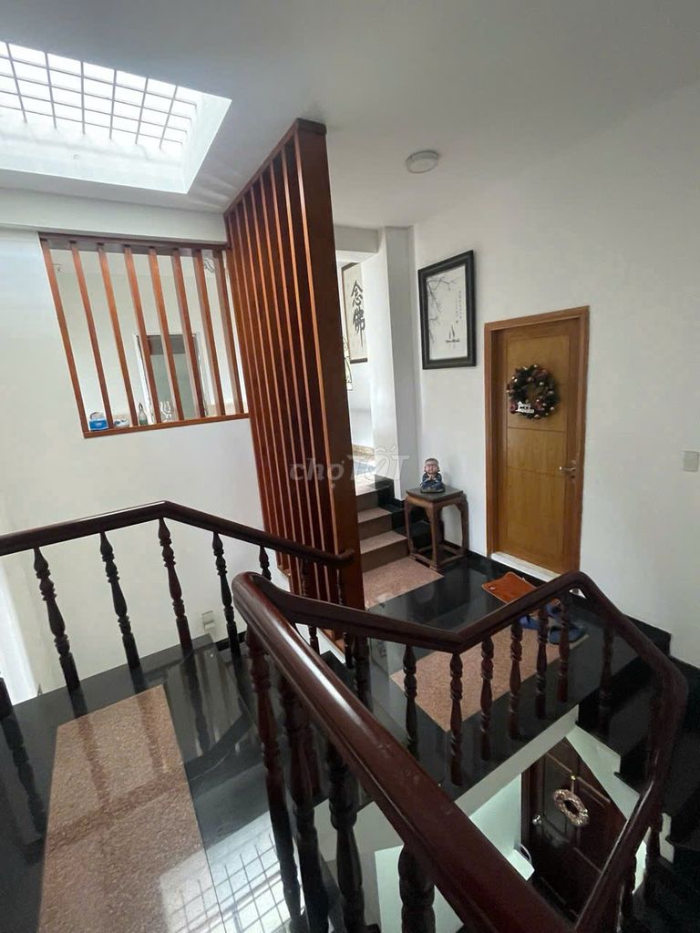 Rent the original house in cash.
